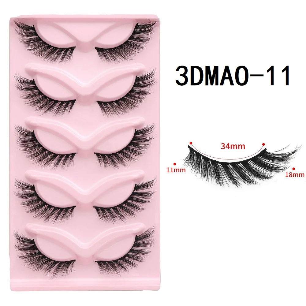 Cat Eye 3D False Lashes: Fluffy and Natural-looking. 5 pairs.